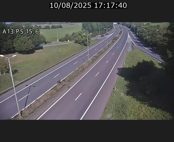 <h2>Traffic live webcam Luxembourg Kayl - A13 direction Dudelange - BK 15.6</h2>