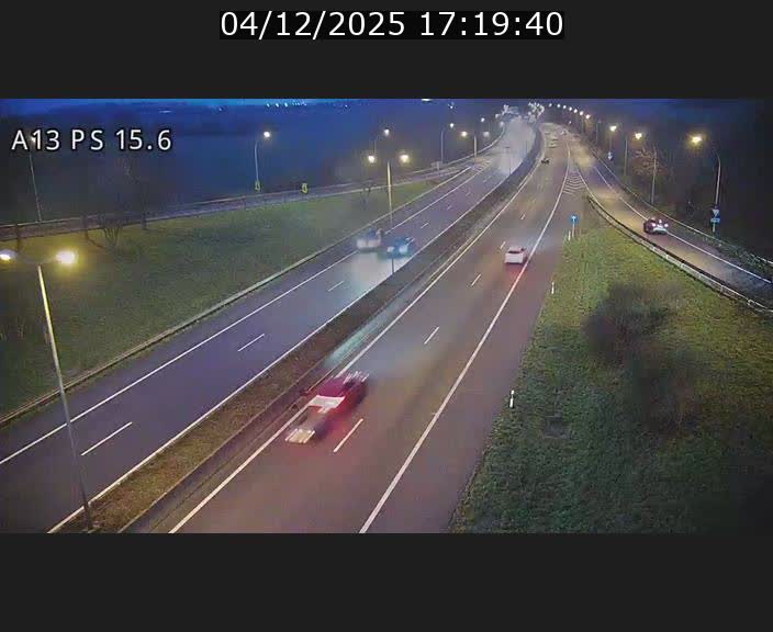 <h2>Traffic live webcam Luxembourg Kayl - A13 direction Dudelange - BK 15.6</h2>