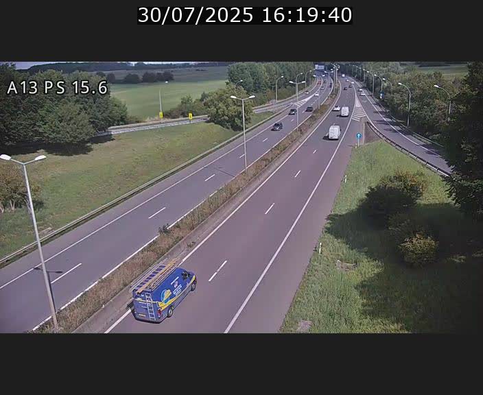 <h2>Traffic live webcam Luxembourg Kayl - A13 direction Dudelange - BK 15.6</h2>