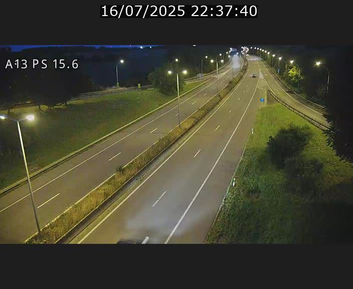 <h2>Traffic live webcam Luxembourg Kayl - A13 direction Dudelange - BK 15.6</h2>