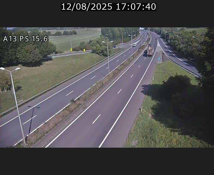 <h2>Traffic live webcam Luxembourg Kayl - A13 direction Dudelange - BK 15.6</h2>