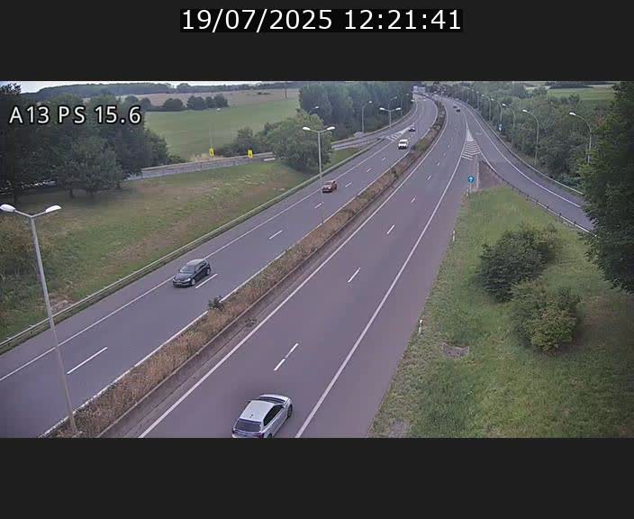 <h2>Traffic live webcam Luxembourg Kayl - A13 direction Dudelange - BK 15.6</h2>