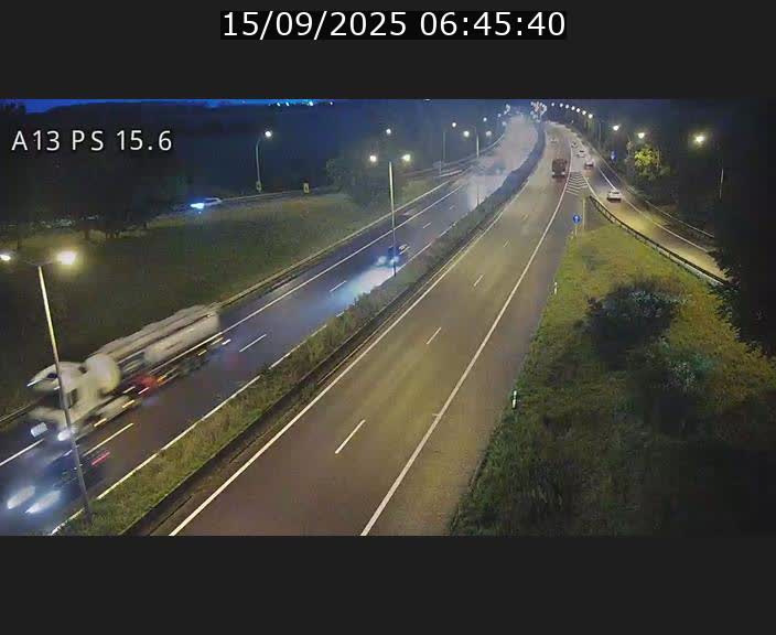 <h2>Traffic live webcam Luxembourg Kayl - A13 direction Dudelange - BK 15.6</h2>