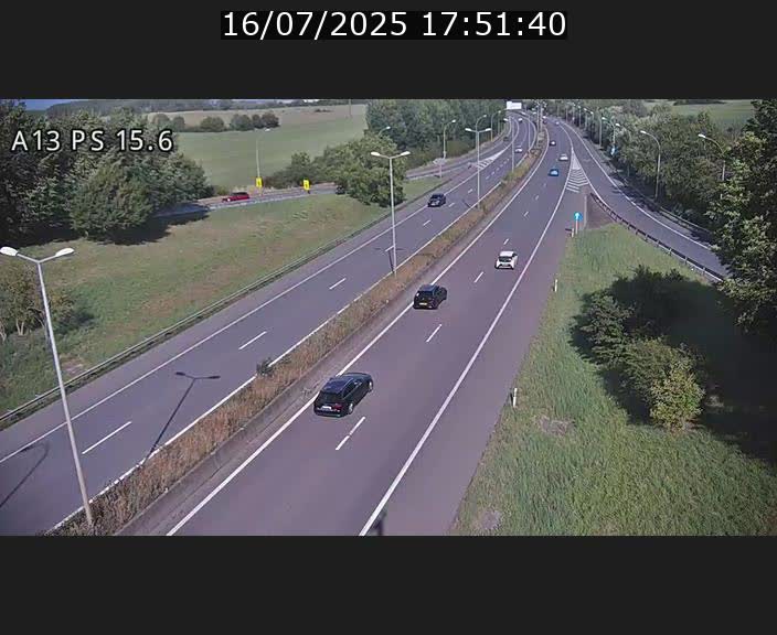 <h2>Traffic live webcam Luxembourg Kayl - A13 direction Dudelange - BK 15.6</h2>