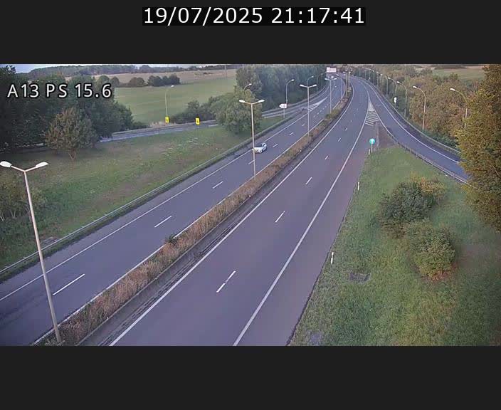 <h2>Traffic live webcam Luxembourg Kayl - A13 direction Dudelange - BK 15.6</h2>