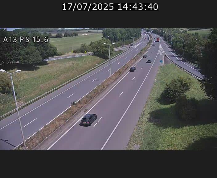 <h2>Traffic live webcam Luxembourg Kayl - A13 direction Dudelange - BK 15.6</h2>