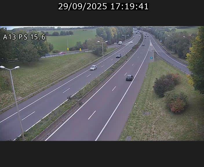 <h2>Traffic live webcam Luxembourg Kayl - A13 direction Dudelange - BK 15.6</h2>