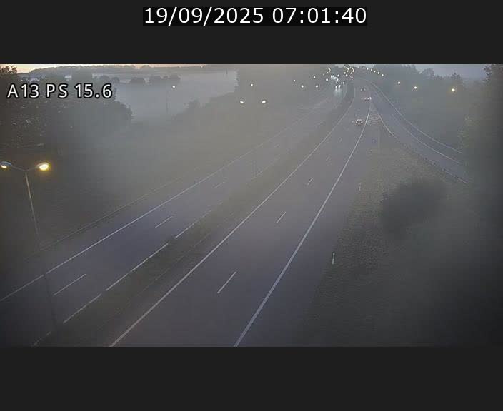 <h2>Traffic live webcam Luxembourg Kayl - A13 direction Dudelange - BK 15.6</h2>