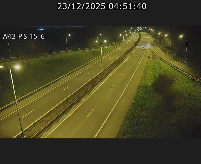 <h2>Traffic live webcam Luxembourg Kayl - A13 direction Dudelange - BK 15.6</h2>