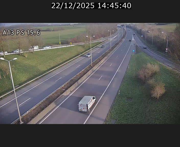 <h2>Traffic live webcam Luxembourg Kayl - A13 direction Dudelange - BK 15.6</h2>