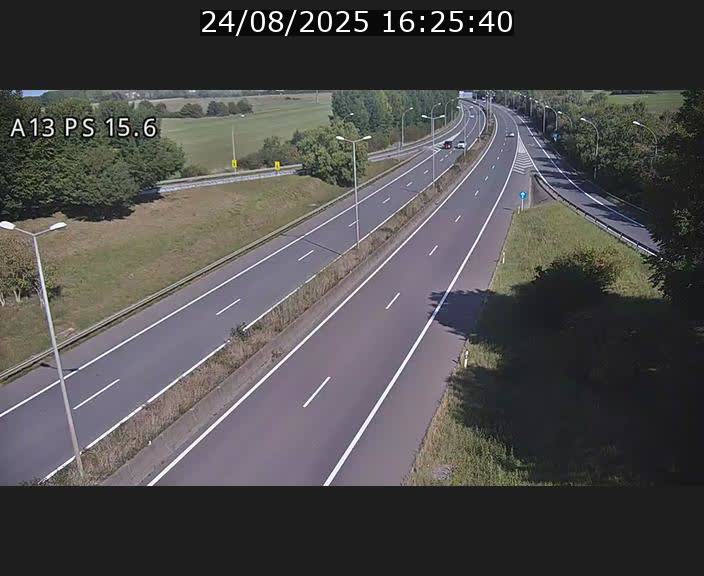 <h2>Traffic live webcam Luxembourg Kayl - A13 direction Dudelange - BK 15.6</h2>