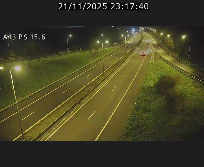 <h2>Traffic live webcam Luxembourg Kayl - A13 direction Dudelange - BK 15.6</h2>