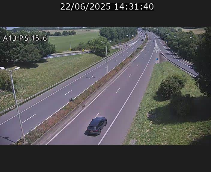 <h2>Traffic live webcam Luxembourg Kayl - A13 direction Dudelange - BK 15.6</h2>