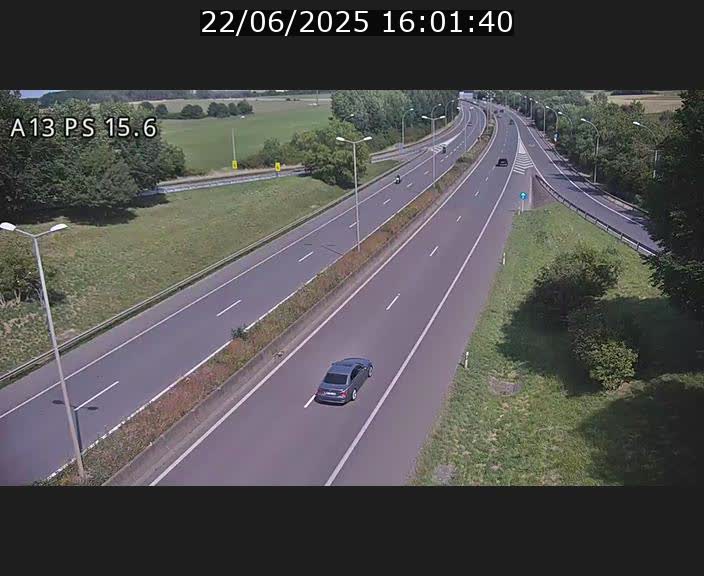 <h2>Traffic live webcam Luxembourg Kayl - A13 direction Dudelange - BK 15.6</h2>