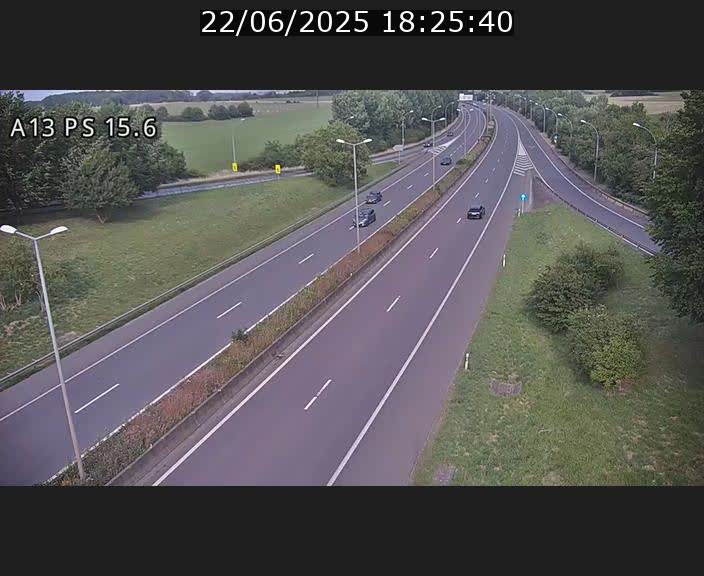 <h2>Traffic live webcam Luxembourg Kayl - A13 direction Dudelange - BK 15.6</h2>