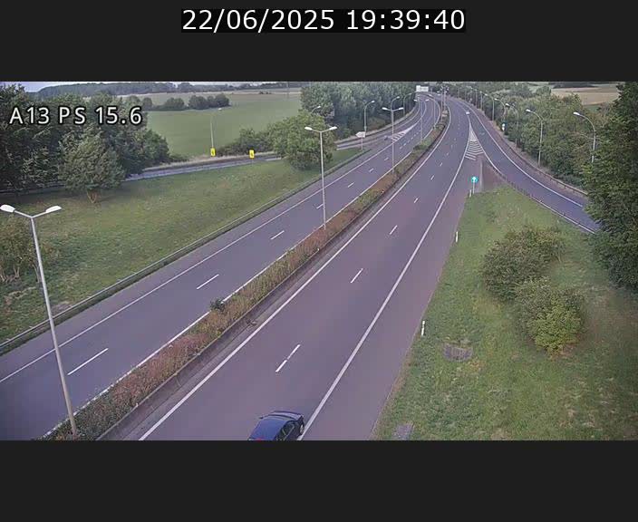 <h2>Traffic live webcam Luxembourg Kayl - A13 direction Dudelange - BK 15.6</h2>