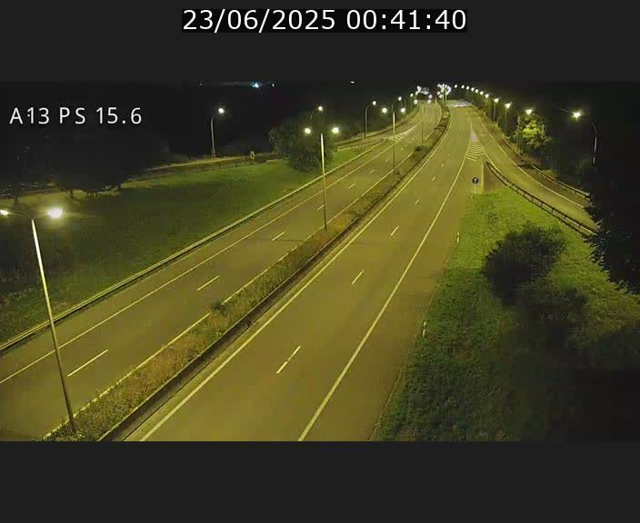 <h2>Traffic live webcam Luxembourg Kayl - A13 direction Dudelange - BK 15.6</h2>