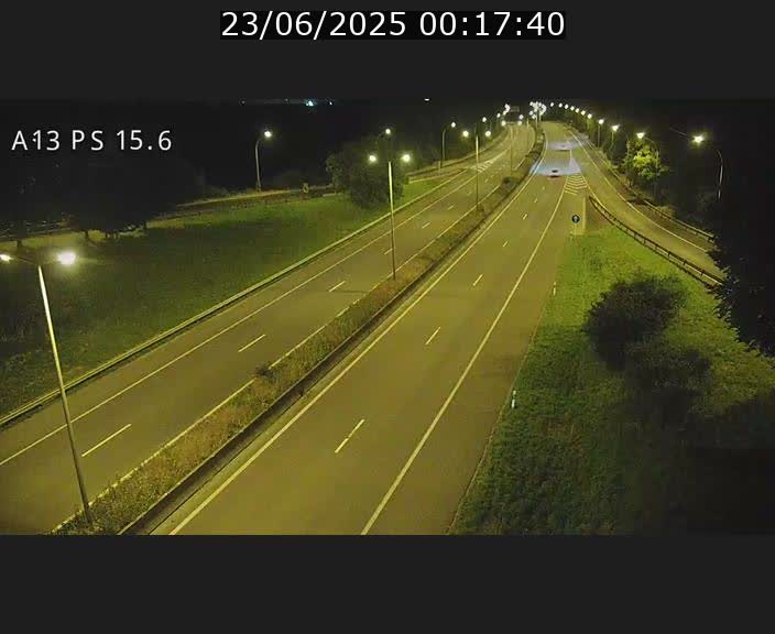 <h2>Traffic live webcam Luxembourg Kayl - A13 direction Dudelange - BK 15.6</h2>