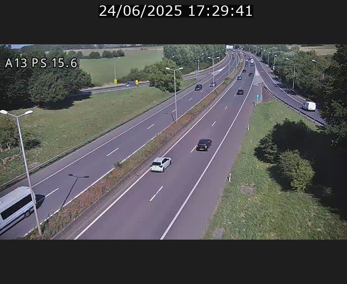 <h2>Traffic live webcam Luxembourg Kayl - A13 direction Dudelange - BK 15.6</h2>