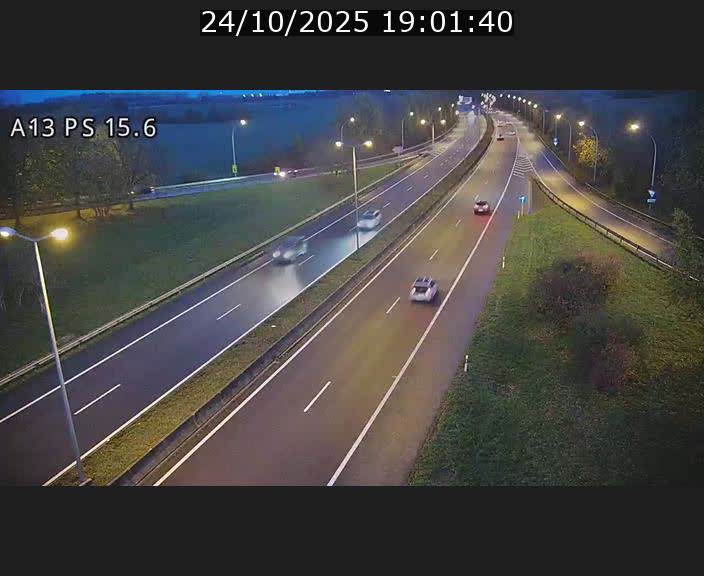 <h2>Traffic live webcam Luxembourg Kayl - A13 direction Dudelange - BK 15.6</h2>