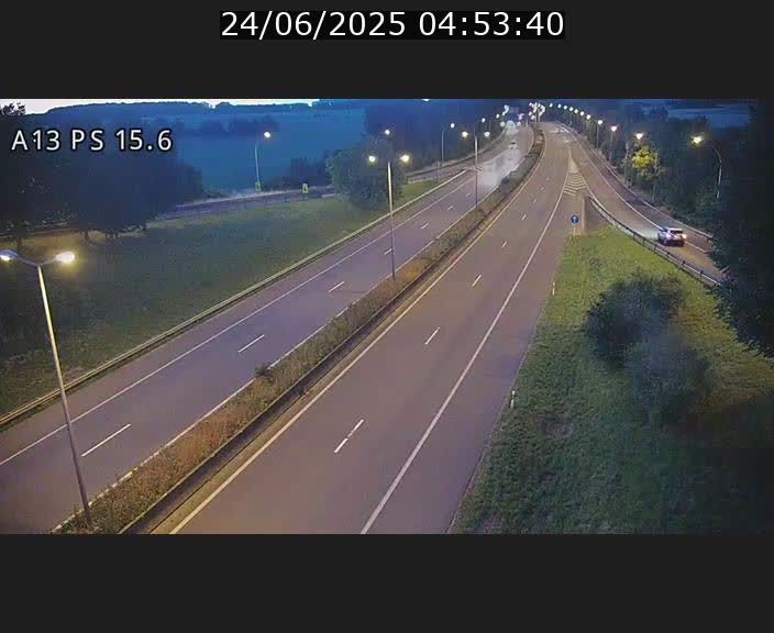 <h2>Traffic live webcam Luxembourg Kayl - A13 direction Dudelange - BK 15.6</h2>