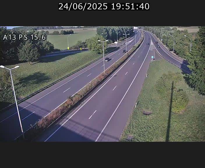 <h2>Traffic live webcam Luxembourg Kayl - A13 direction Dudelange - BK 15.6</h2>