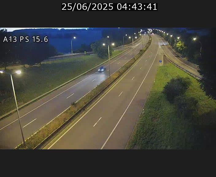 <h2>Traffic live webcam Luxembourg Kayl - A13 direction Dudelange - BK 15.6</h2>