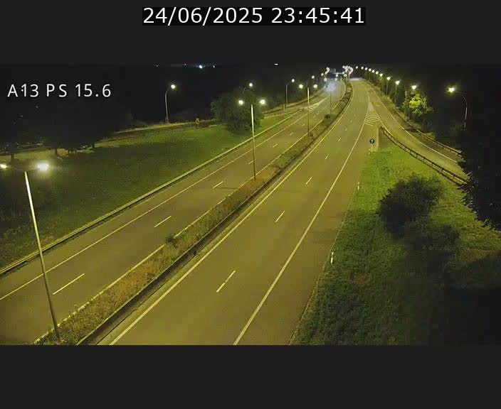 <h2>Traffic live webcam Luxembourg Kayl - A13 direction Dudelange - BK 15.6</h2>