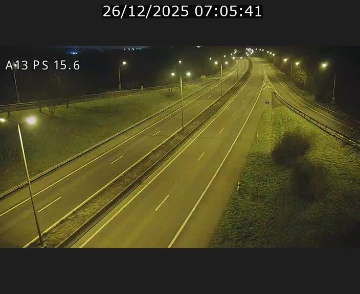 <h2>Traffic live webcam Luxembourg Kayl - A13 direction Dudelange - BK 15.6</h2>