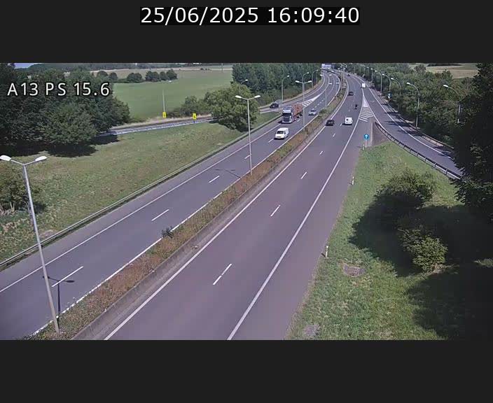 <h2>Traffic live webcam Luxembourg Kayl - A13 direction Dudelange - BK 15.6</h2>