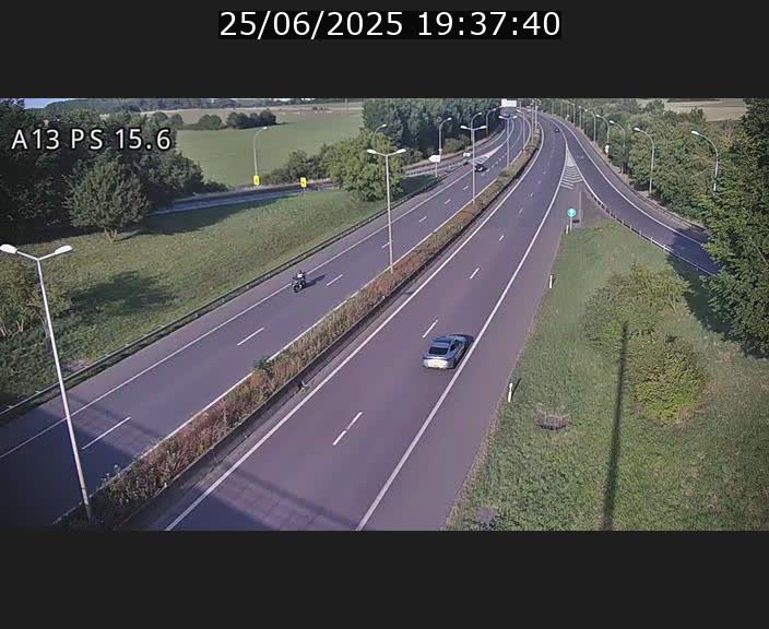 <h2>Traffic live webcam Luxembourg Kayl - A13 direction Dudelange - BK 15.6</h2>