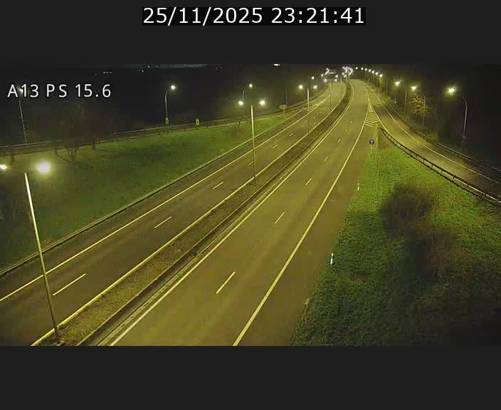 <h2>Traffic live webcam Luxembourg Kayl - A13 direction Dudelange - BK 15.6</h2>