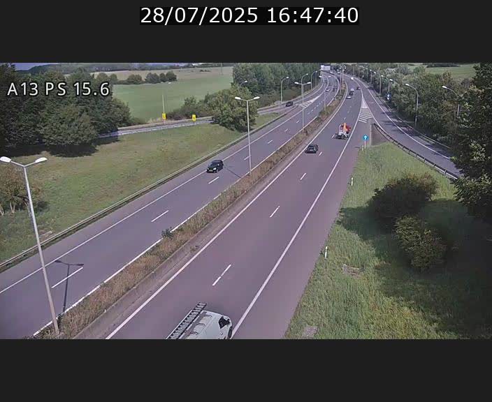 <h2>Traffic live webcam Luxembourg Kayl - A13 direction Dudelange - BK 15.6</h2>