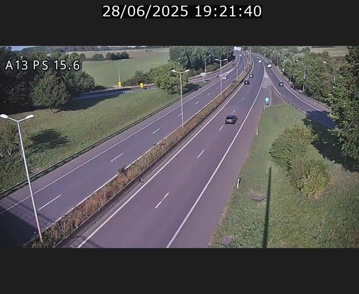 <h2>Traffic live webcam Luxembourg Kayl - A13 direction Dudelange - BK 15.6</h2>
