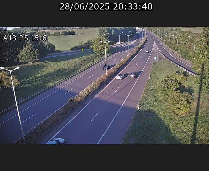 <h2>Traffic live webcam Luxembourg Kayl - A13 direction Dudelange - BK 15.6</h2>