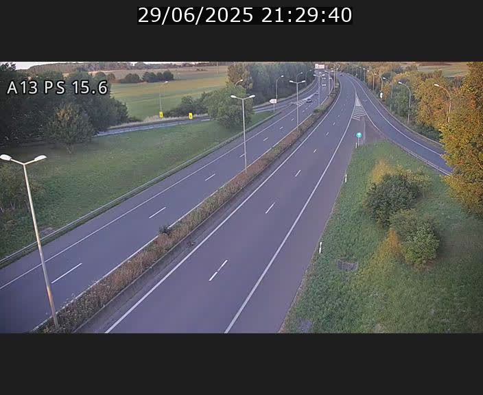 <h2>Traffic live webcam Luxembourg Kayl - A13 direction Dudelange - BK 15.6</h2>
