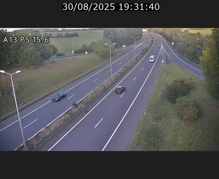<h2>Traffic live webcam Luxembourg Kayl - A13 direction Dudelange - BK 15.6</h2>