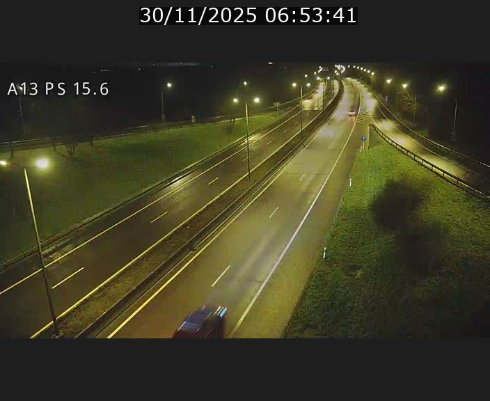 <h2>Traffic live webcam Luxembourg Kayl - A13 direction Dudelange - BK 15.6</h2>