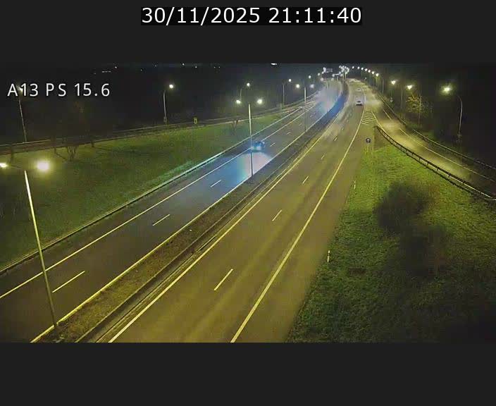 <h2>Traffic live webcam Luxembourg Kayl - A13 direction Dudelange - BK 15.6</h2>