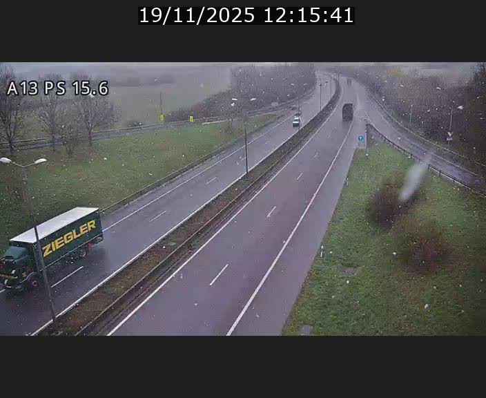 <h2>Traffic live webcam Luxembourg Kayl - A13 direction Dudelange - BK 15.6</h2>