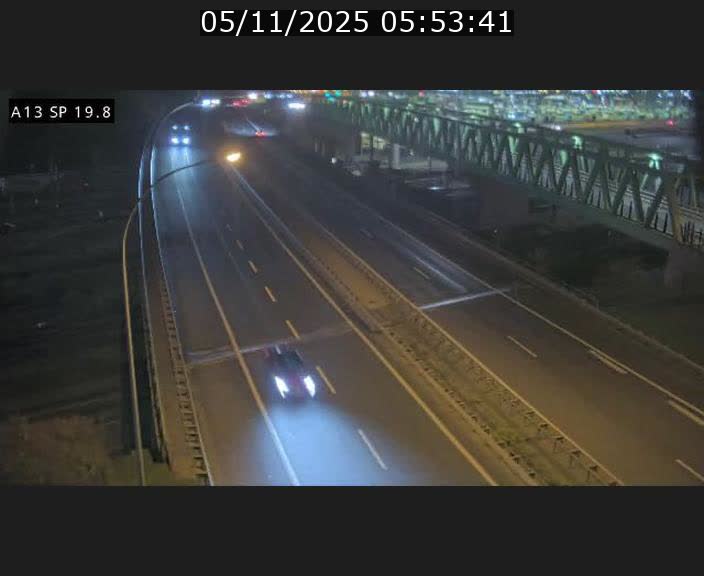 Traffic live webcam Luxembourg Croix de Bettembourg - A13 direction Esch-sur-Alzette - BK 19.8