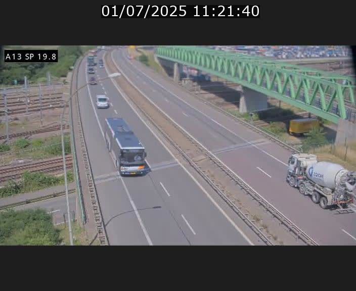 <h2>Traffic live webcam Luxembourg Croix de Bettembourg - A13 direction Esch-sur-Alzette - BK 19.8</h2>