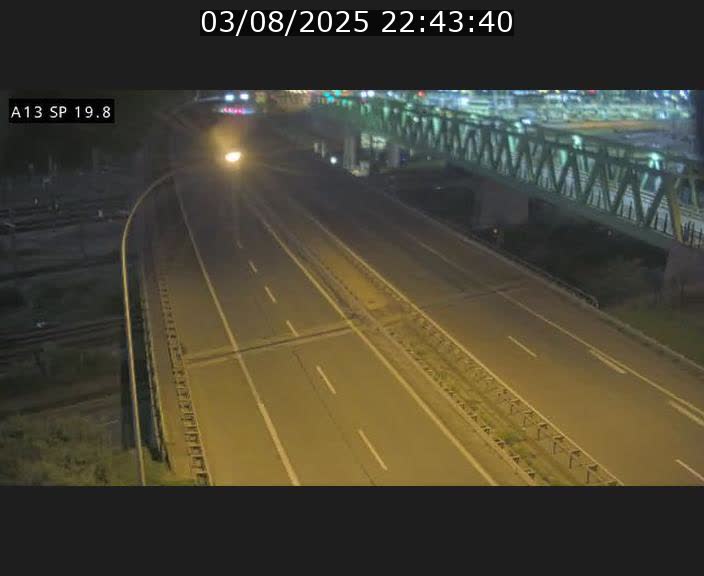 <h2>Traffic live webcam Luxembourg Croix de Bettembourg - A13 direction Esch-sur-Alzette - BK 19.8</h2>