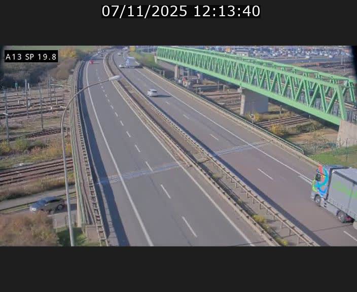 <h2>Traffic live webcam Luxembourg Croix de Bettembourg - A13 direction Esch-sur-Alzette - BK 19.8</h2>