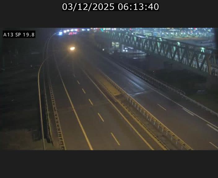 <h2>Traffic live webcam Luxembourg Croix de Bettembourg - A13 direction Esch-sur-Alzette - BK 19.8</h2>