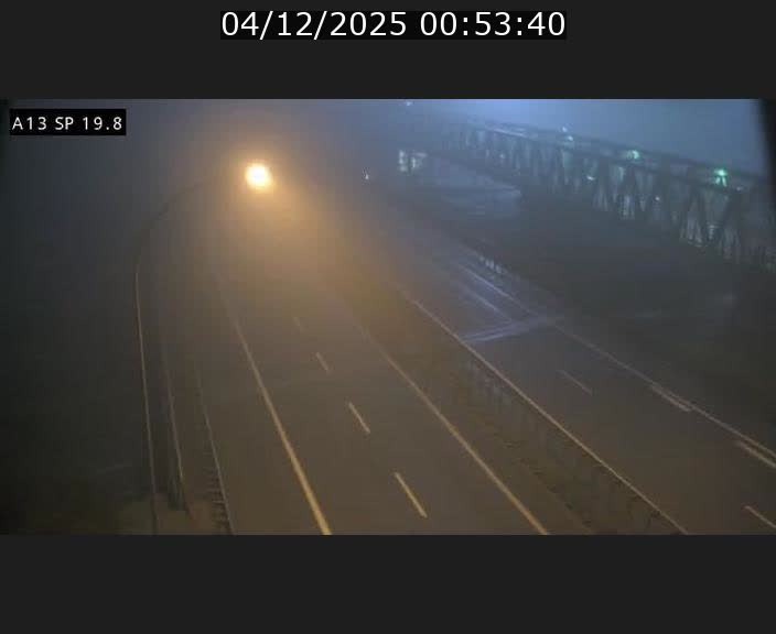 <h2>Traffic live webcam Luxembourg Croix de Bettembourg - A13 direction Esch-sur-Alzette - BK 19.8</h2>