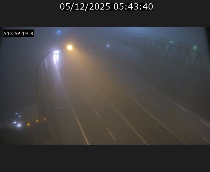 <h2>Traffic live webcam Luxembourg Croix de Bettembourg - A13 direction Esch-sur-Alzette - BK 19.8</h2>