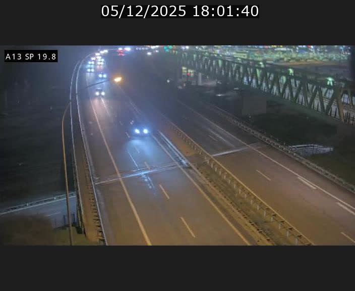 <h2>Traffic live webcam Luxembourg Croix de Bettembourg - A13 direction Esch-sur-Alzette - BK 19.8</h2>