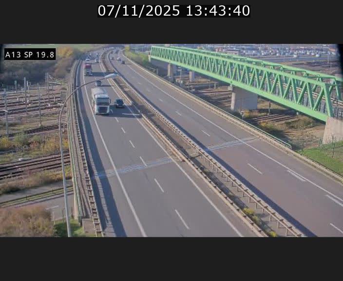 <h2>Traffic live webcam Luxembourg Croix de Bettembourg - A13 direction Esch-sur-Alzette - BK 19.8</h2>