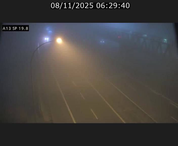 <h2>Traffic live webcam Luxembourg Croix de Bettembourg - A13 direction Esch-sur-Alzette - BK 19.8</h2>